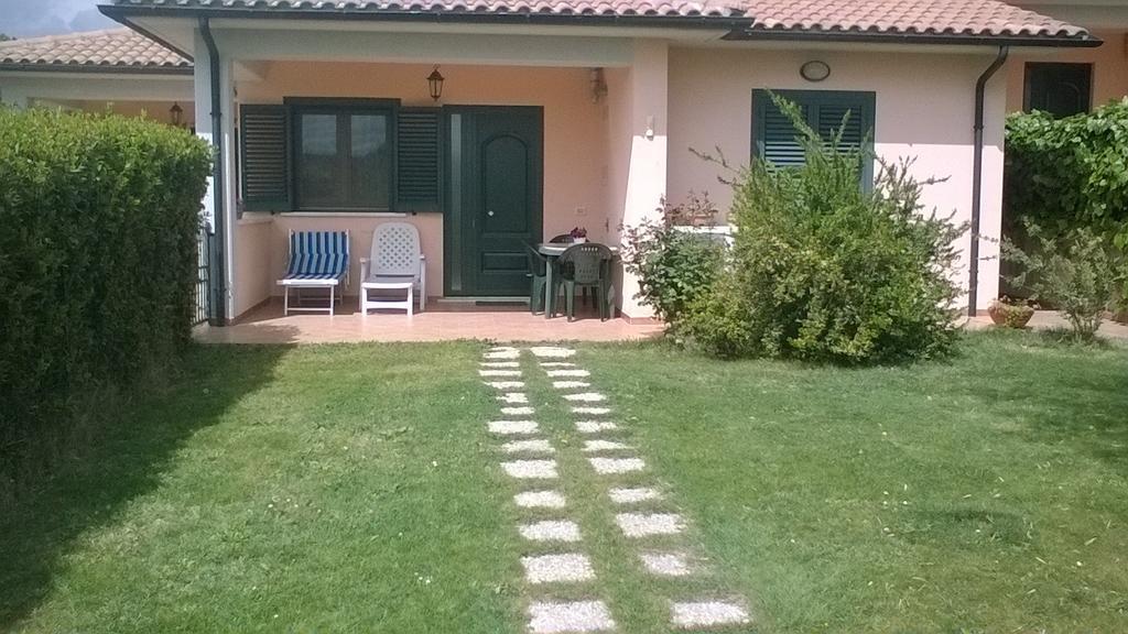 Residence Ai Campi Da Golf Сатурнія Екстер'єр фото